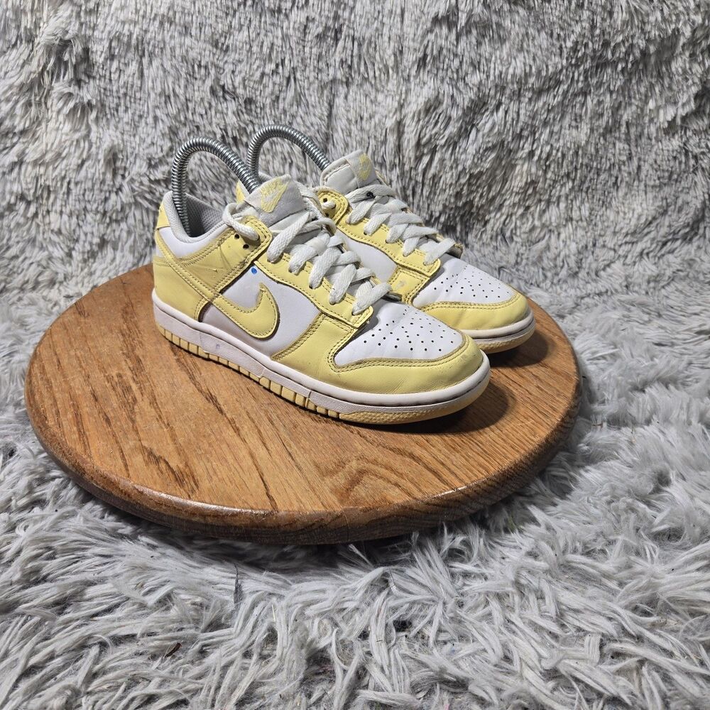 Nike Dunk Low GS Youth White Soft Yellow Sneaker Lace Up Size 4Y Leather Lace Up